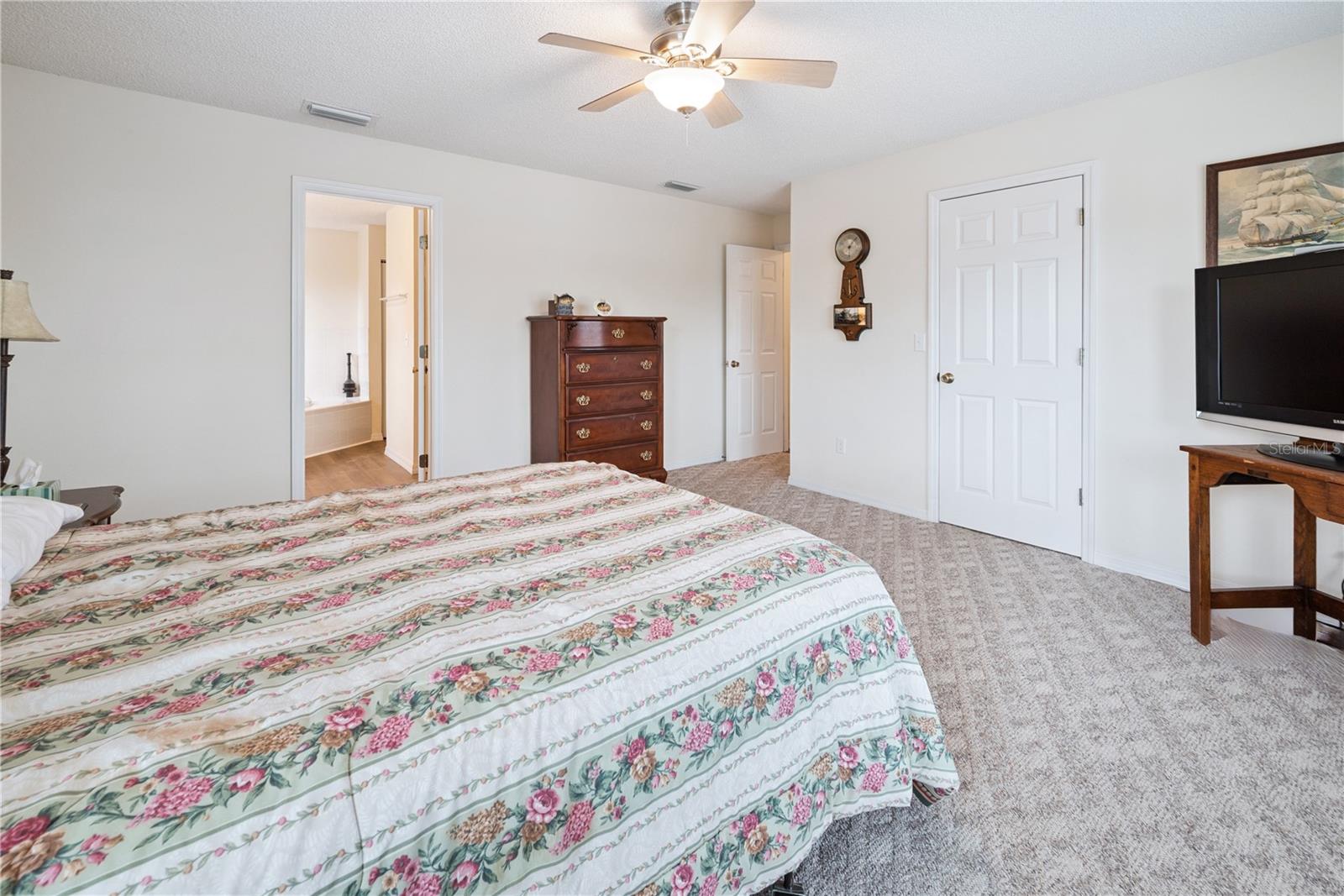 Image 40 of 50 For 78 901 Avenue