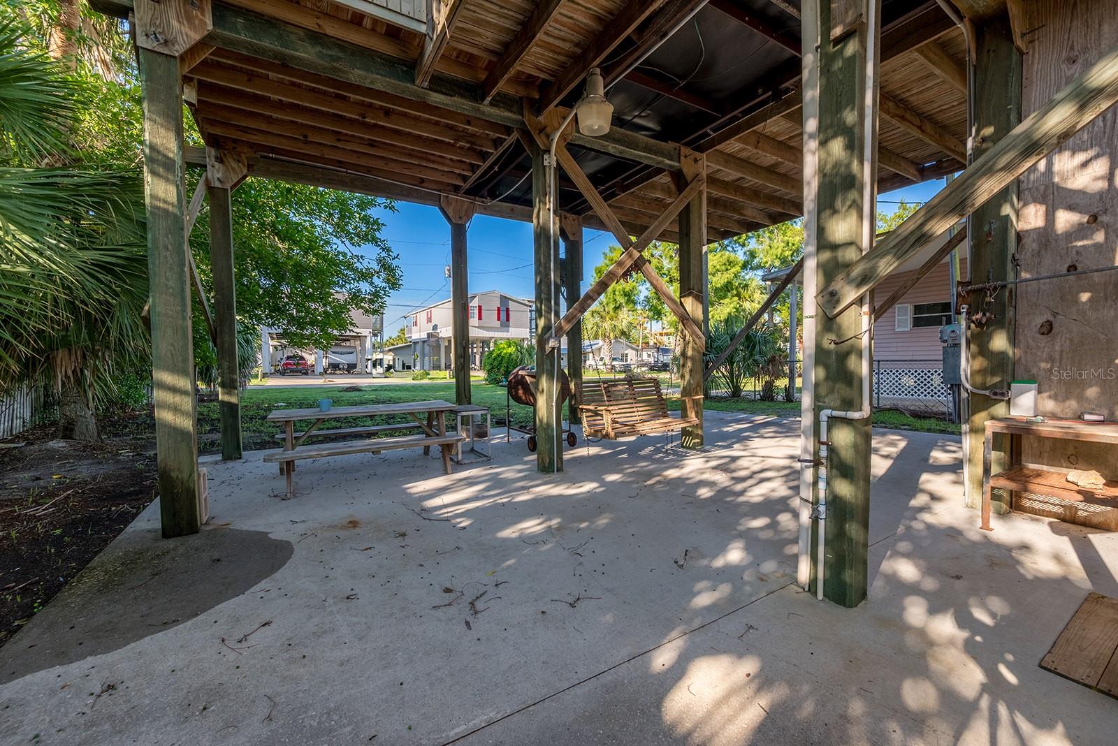 Image 16 of 37 For 94 899 Avenue
