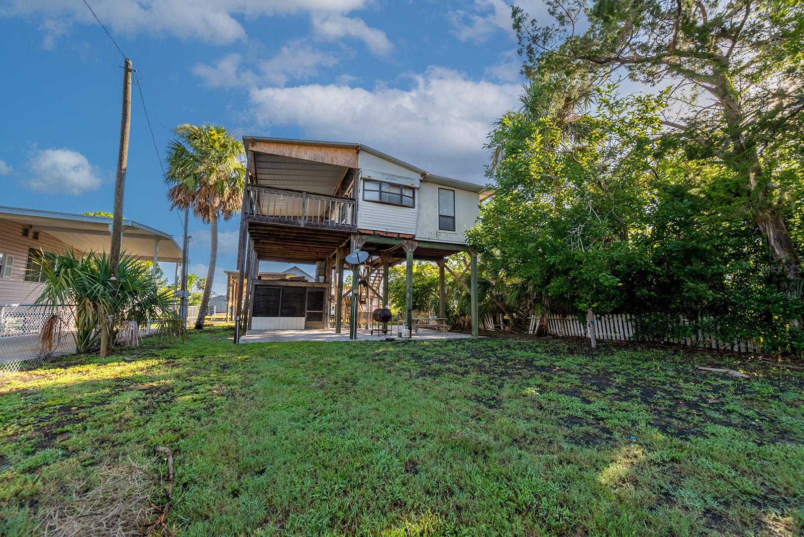Image 2 of 37 For 94 899 Avenue