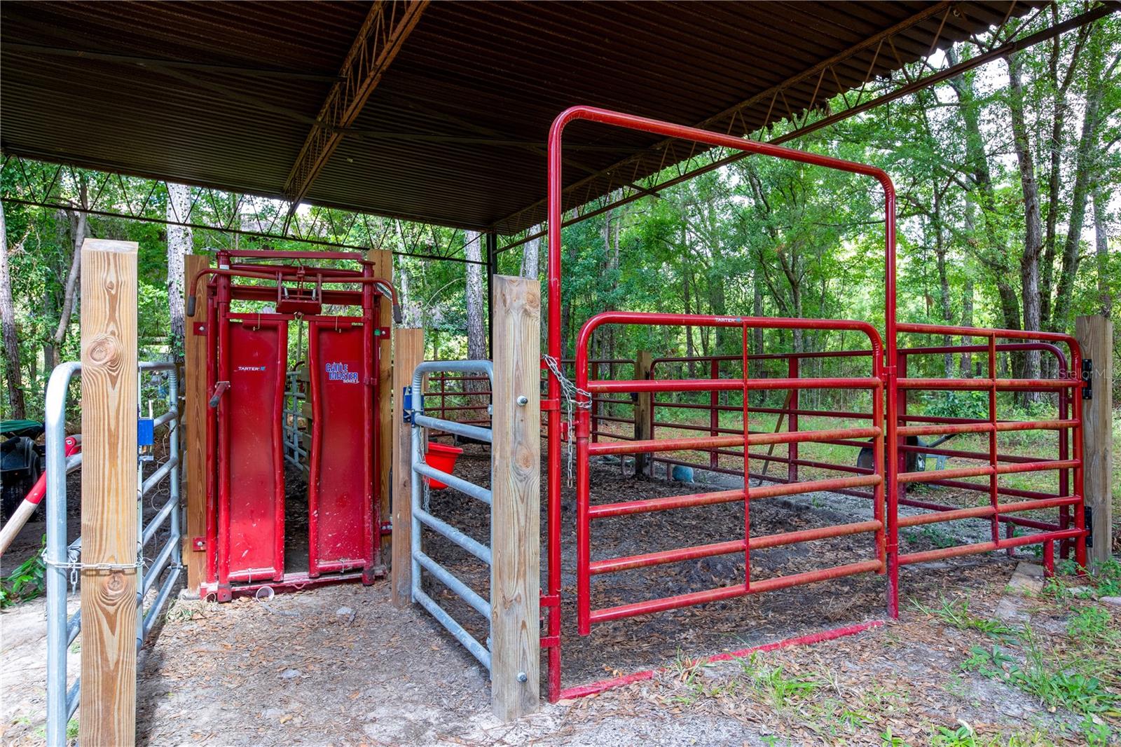 Image 58 of 72 For 2527 County Road 225