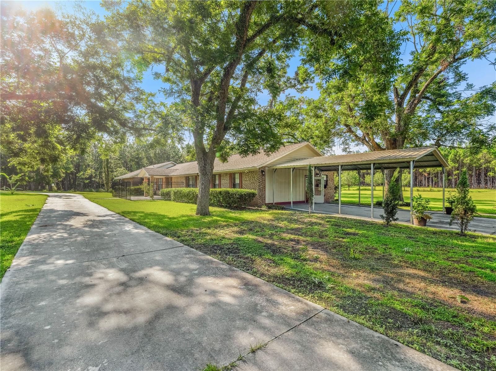 Image 2 of 73 For 1550 167 Place