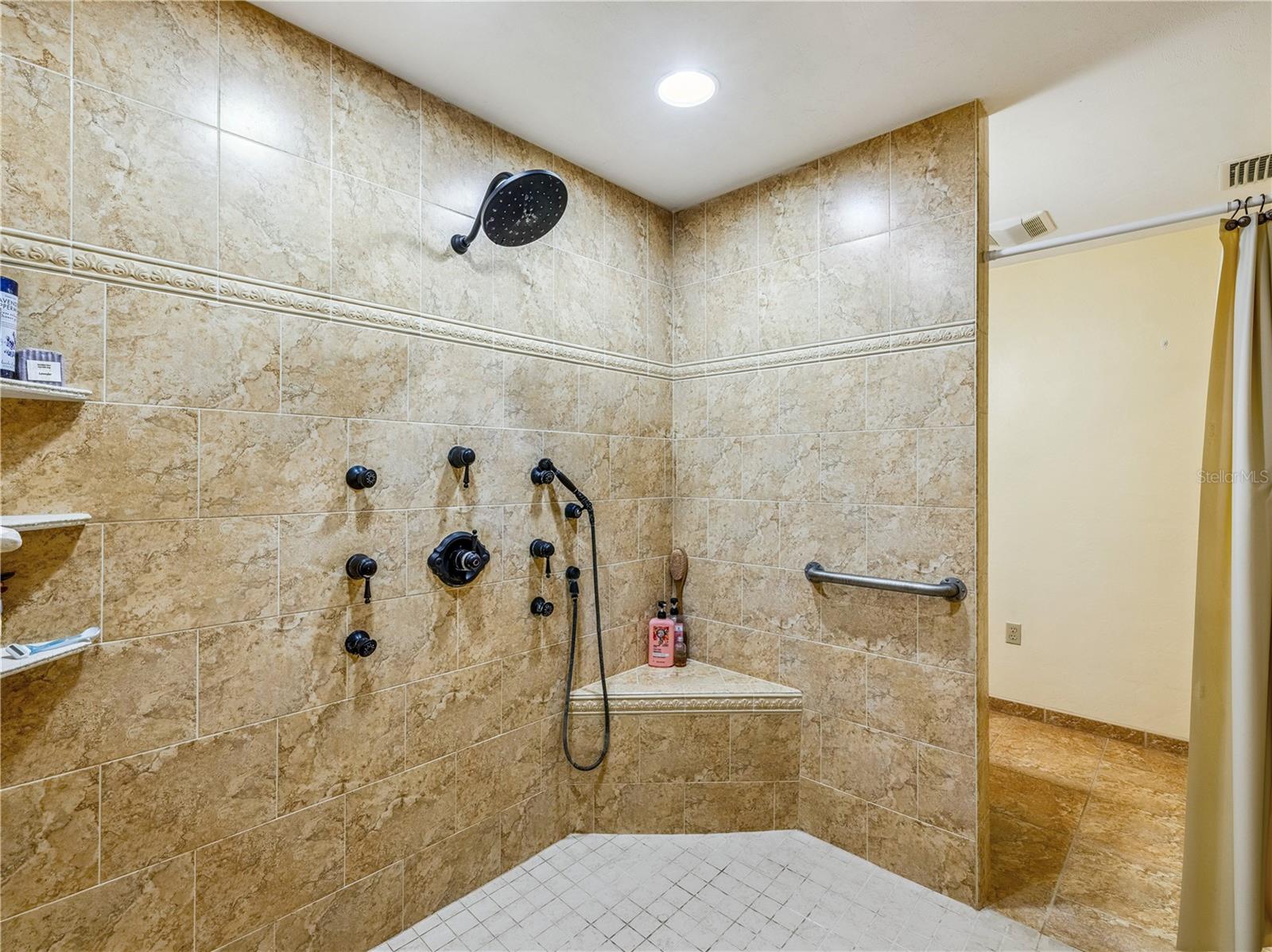 Image 39 of 73 For 1550 167 Place