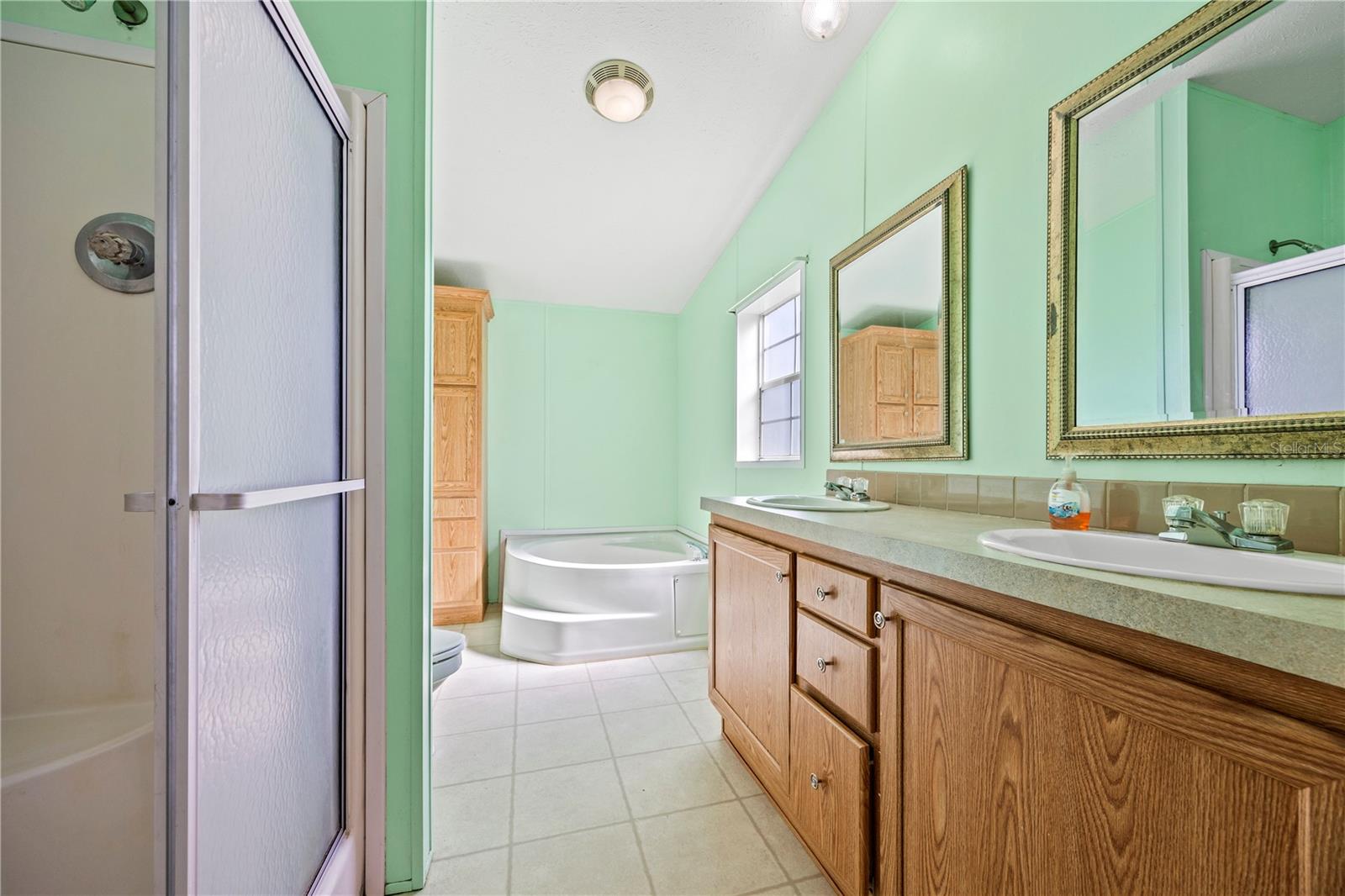 Image 15 of 34 For 20761 118th Street