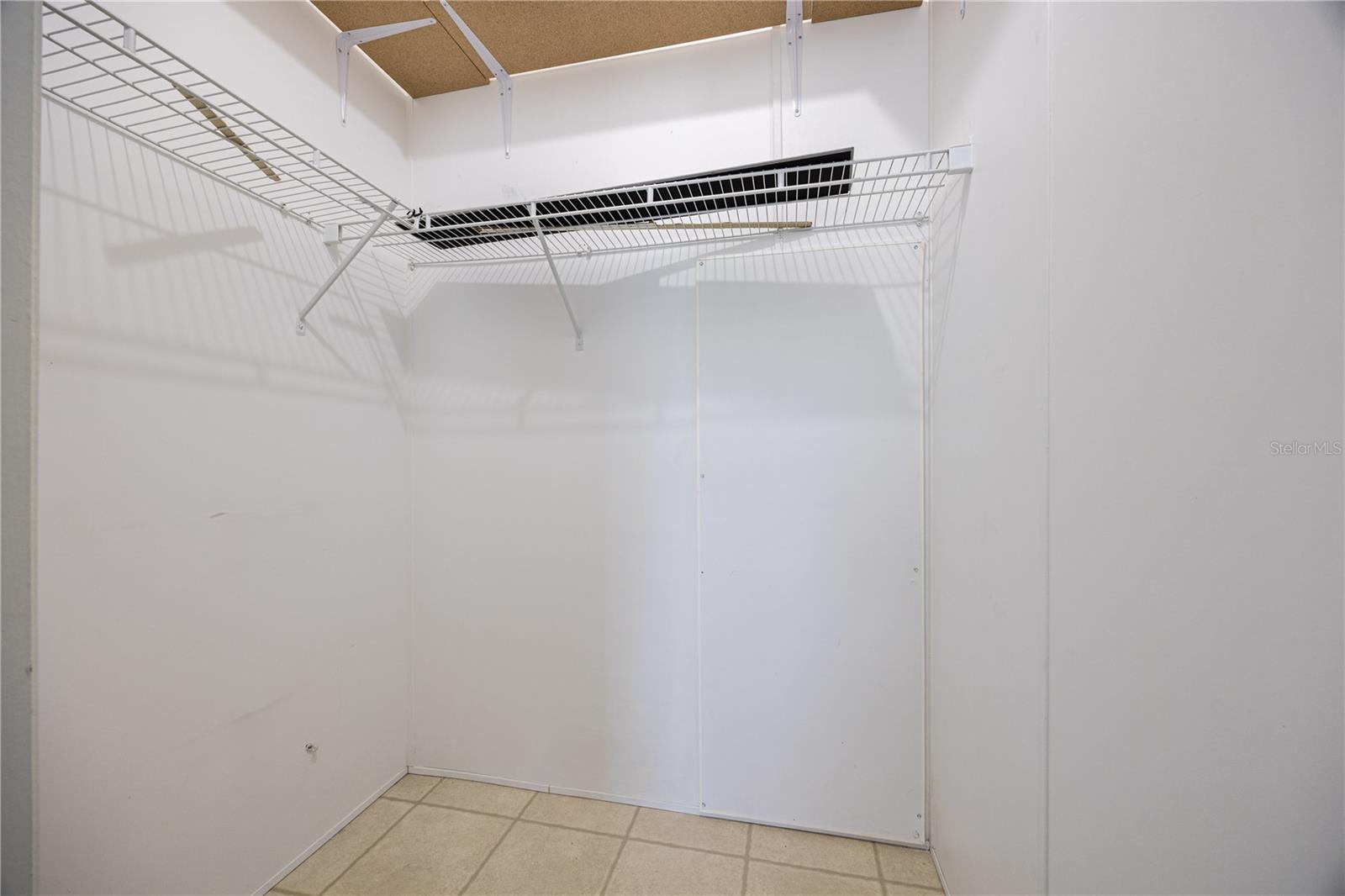 Image 20 of 34 For 20761 118th Street