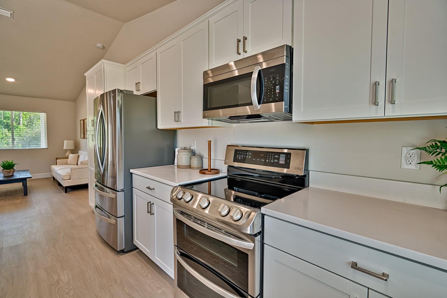 Image 11 of 40 For 147 Hartford Street