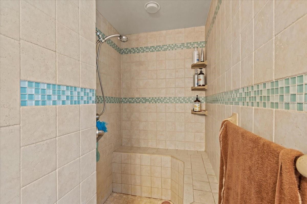 Image 6 of 27 For 303 290th Avenue