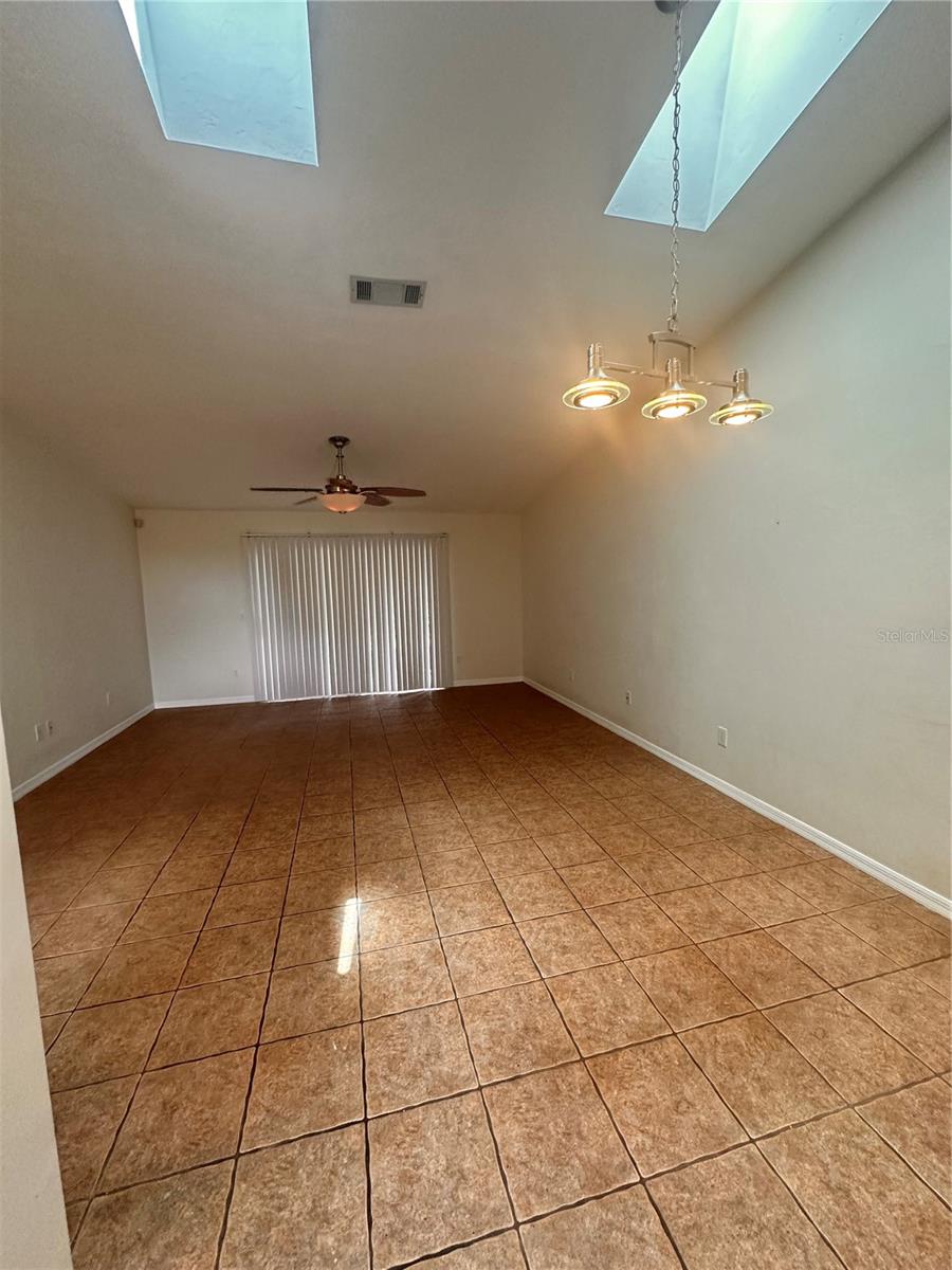 Image 3 of 16 For 360 48th Boulevard