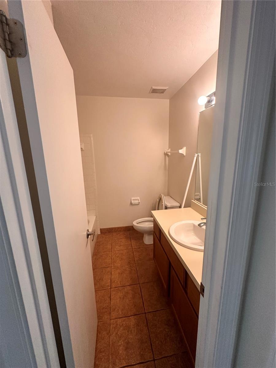 Image 9 of 16 For 360 48th Boulevard
