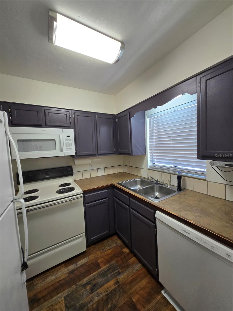 Image 5 of 25 For 3600 19th Avenue 11