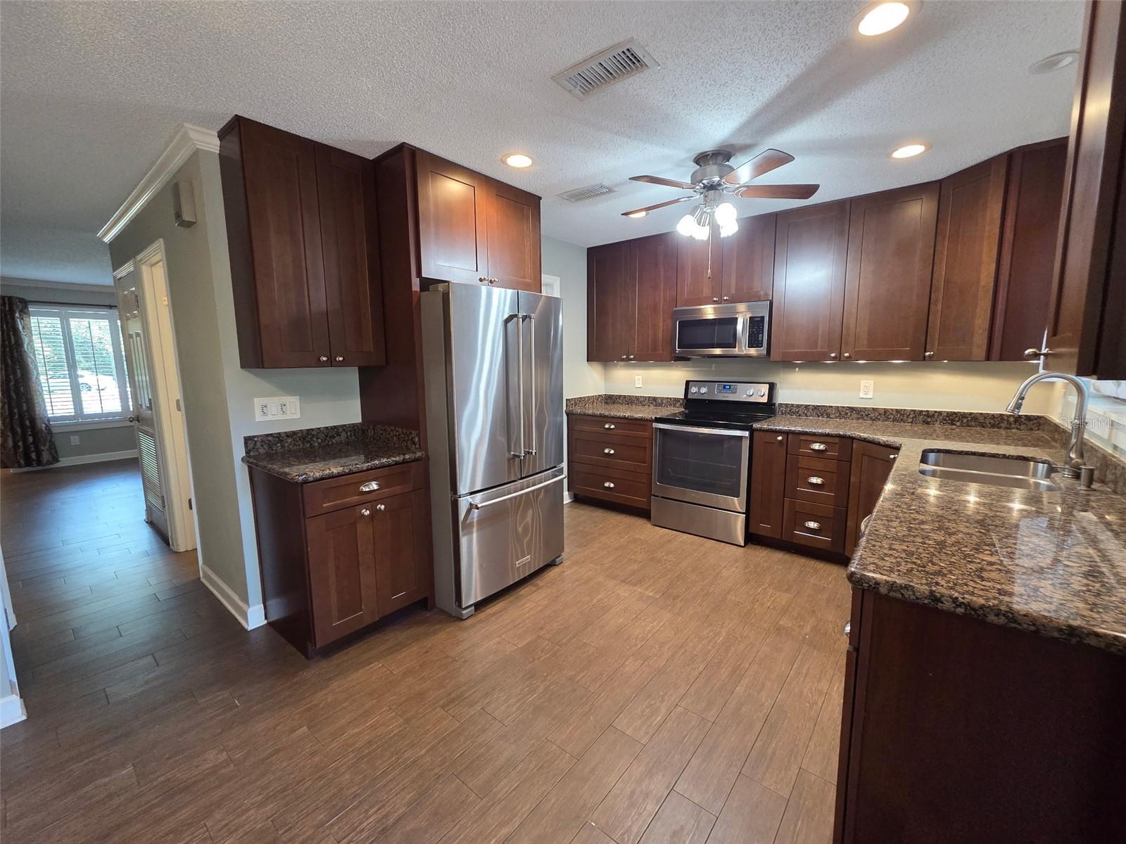 Image 4 of 13 For 2478 Forest Way