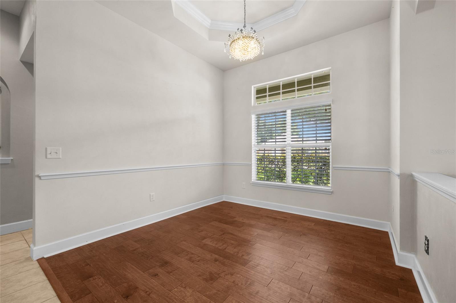 Image 12 of 39 For 14913 149th Road
