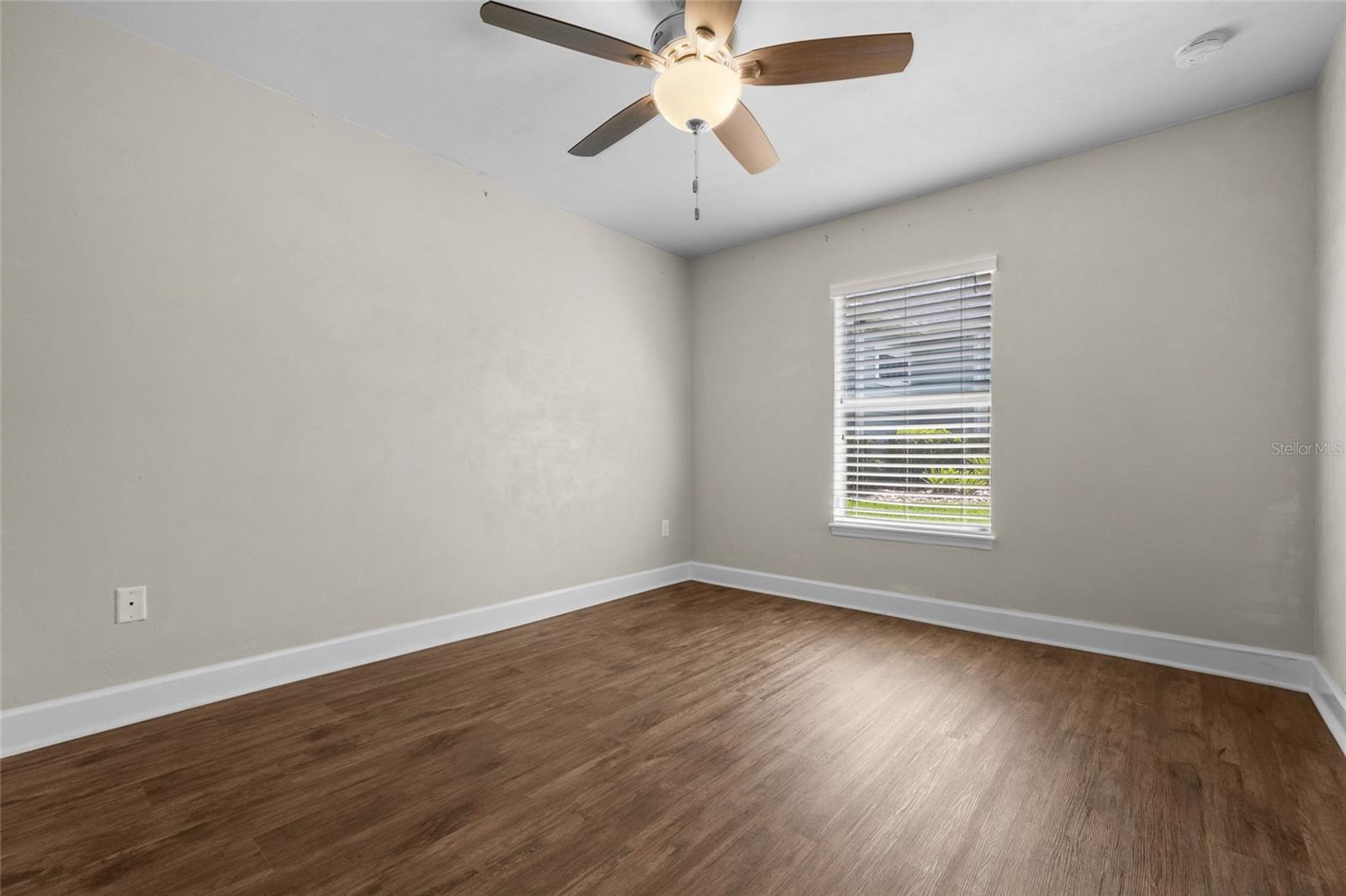 Image 27 of 39 For 14913 149th Road