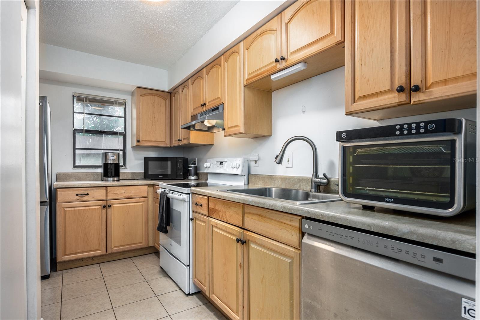 Image 5 of 18 For 3434 21st Drive D4