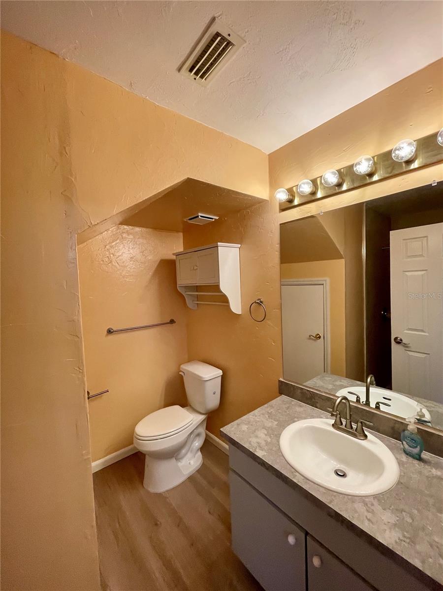 Image 8 of 17 For 2915 38th Place