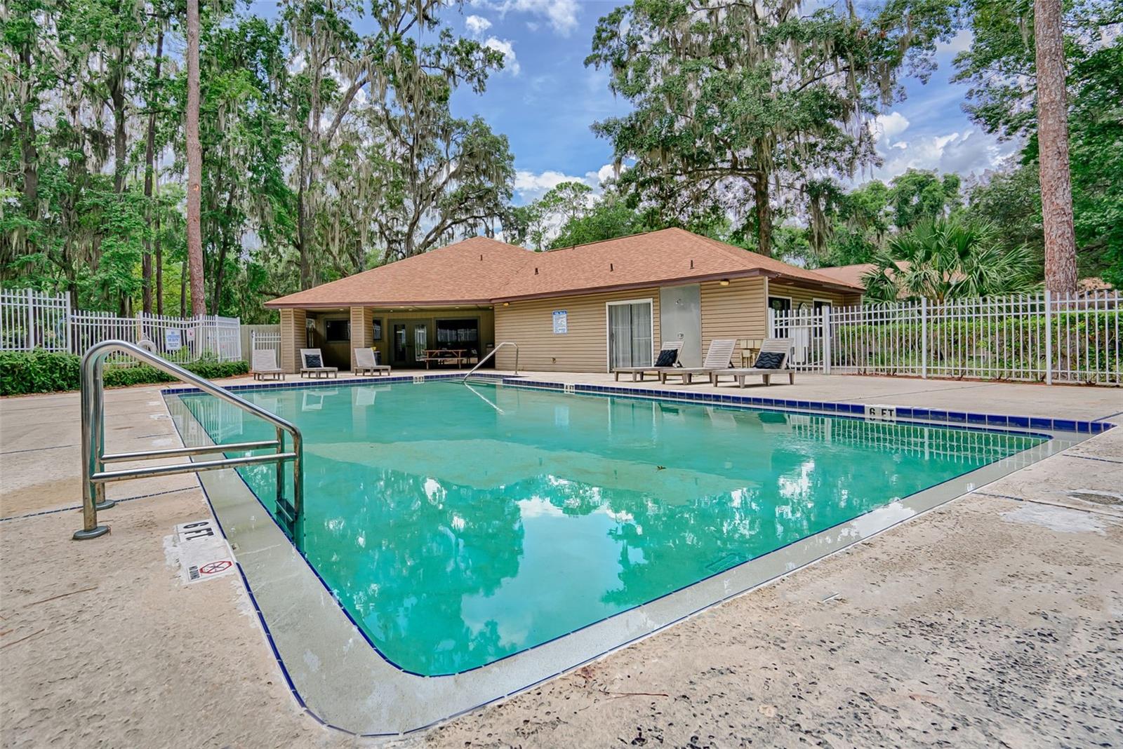 Image 17 of 20 For 89 16th Avenue P102