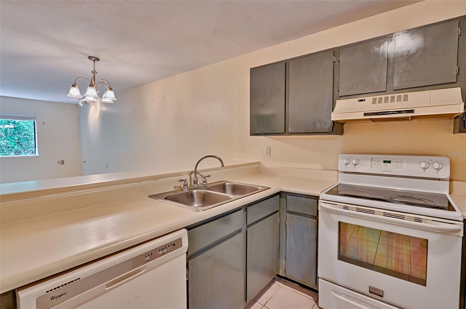 Image 8 of 20 For 89 16th Avenue P102