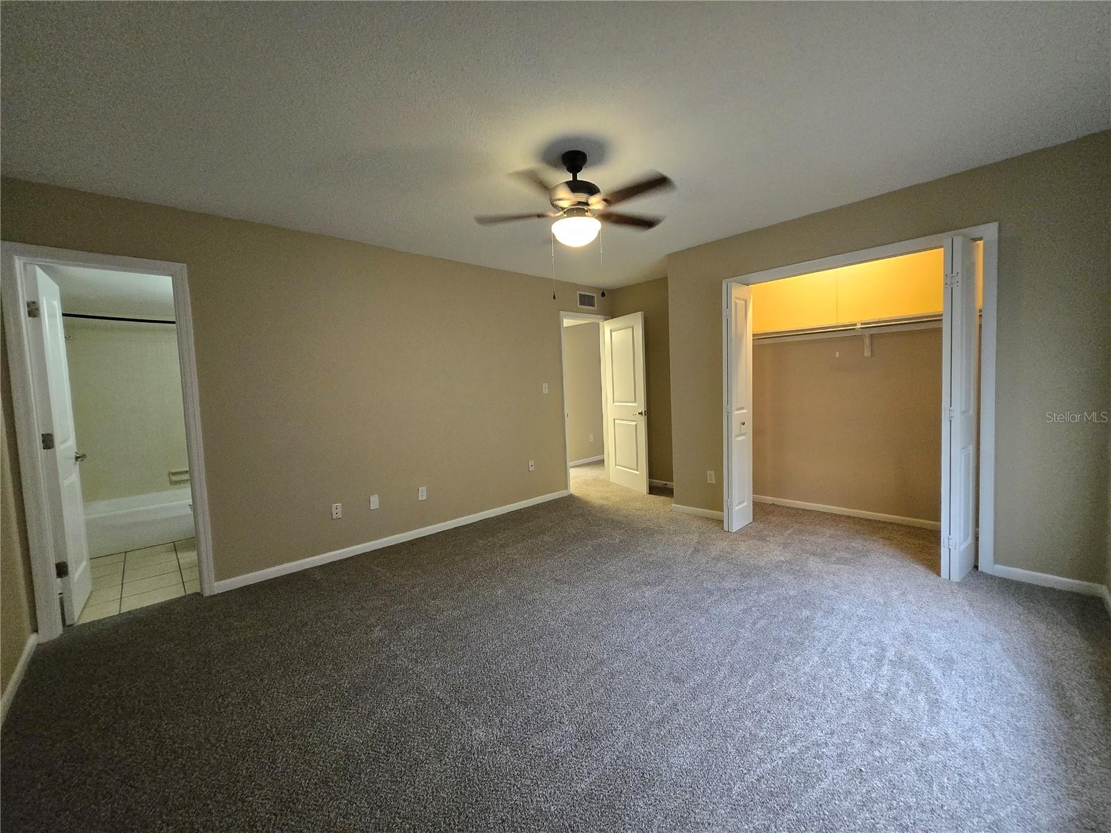 Image 17 of 29 For 507 39th Road 106