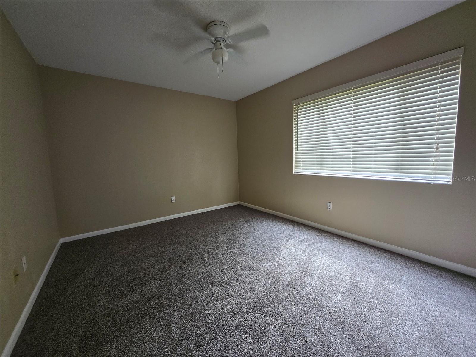 Image 21 of 29 For 507 39th Road 106