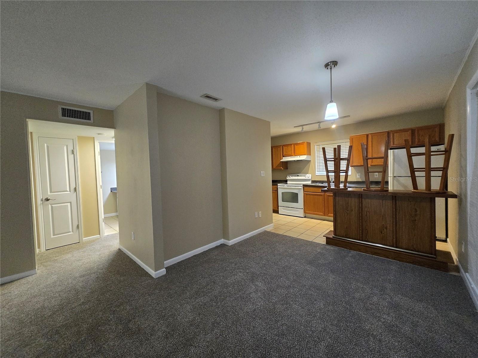 Image 6 of 29 For 507 39th Road 106