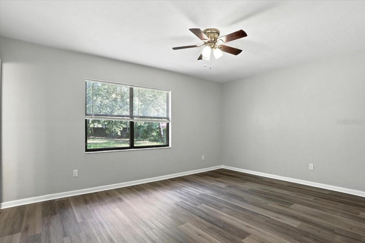 Image 18 of 26 For 2240 44th Place