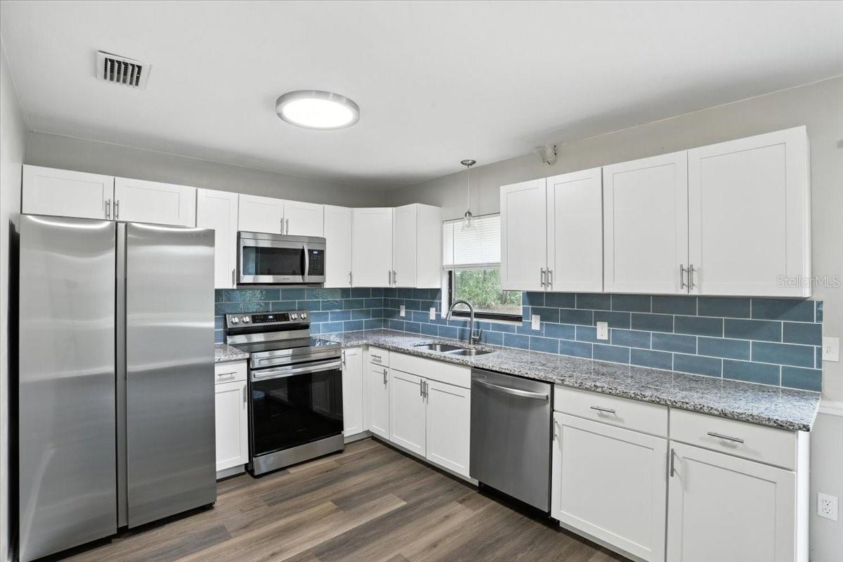 Image 9 of 26 For 2240 44th Place