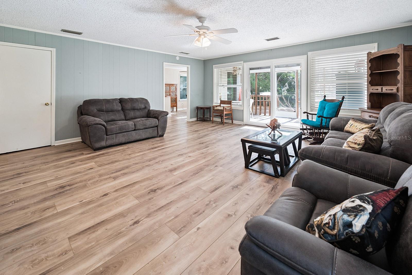 Image 30 of 50 For 145 904 Avenue