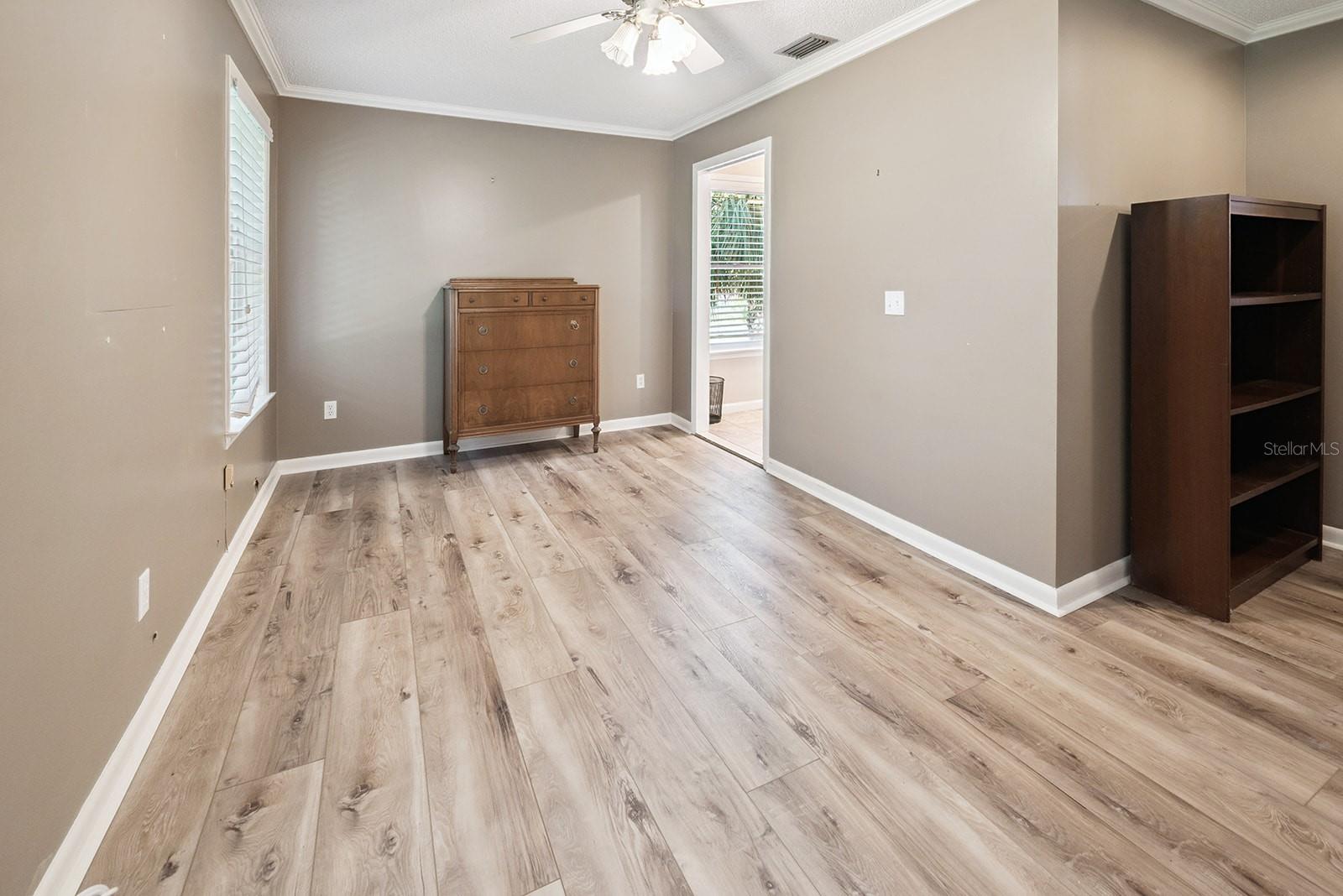 Image 39 of 50 For 145 904 Avenue