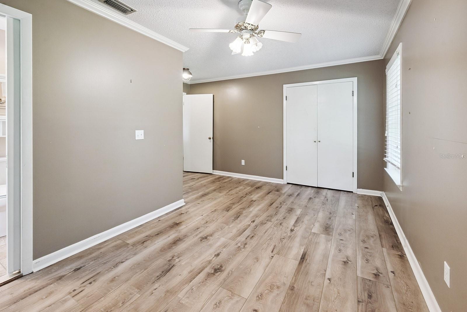 Image 40 of 50 For 145 904 Avenue