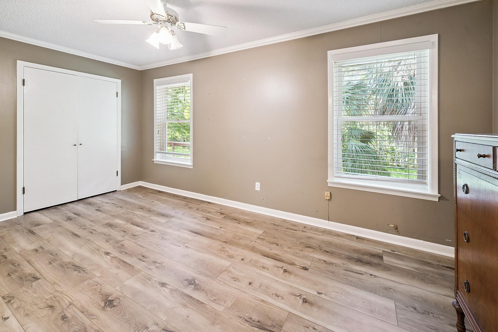 Image 43 of 50 For 145 904 Avenue