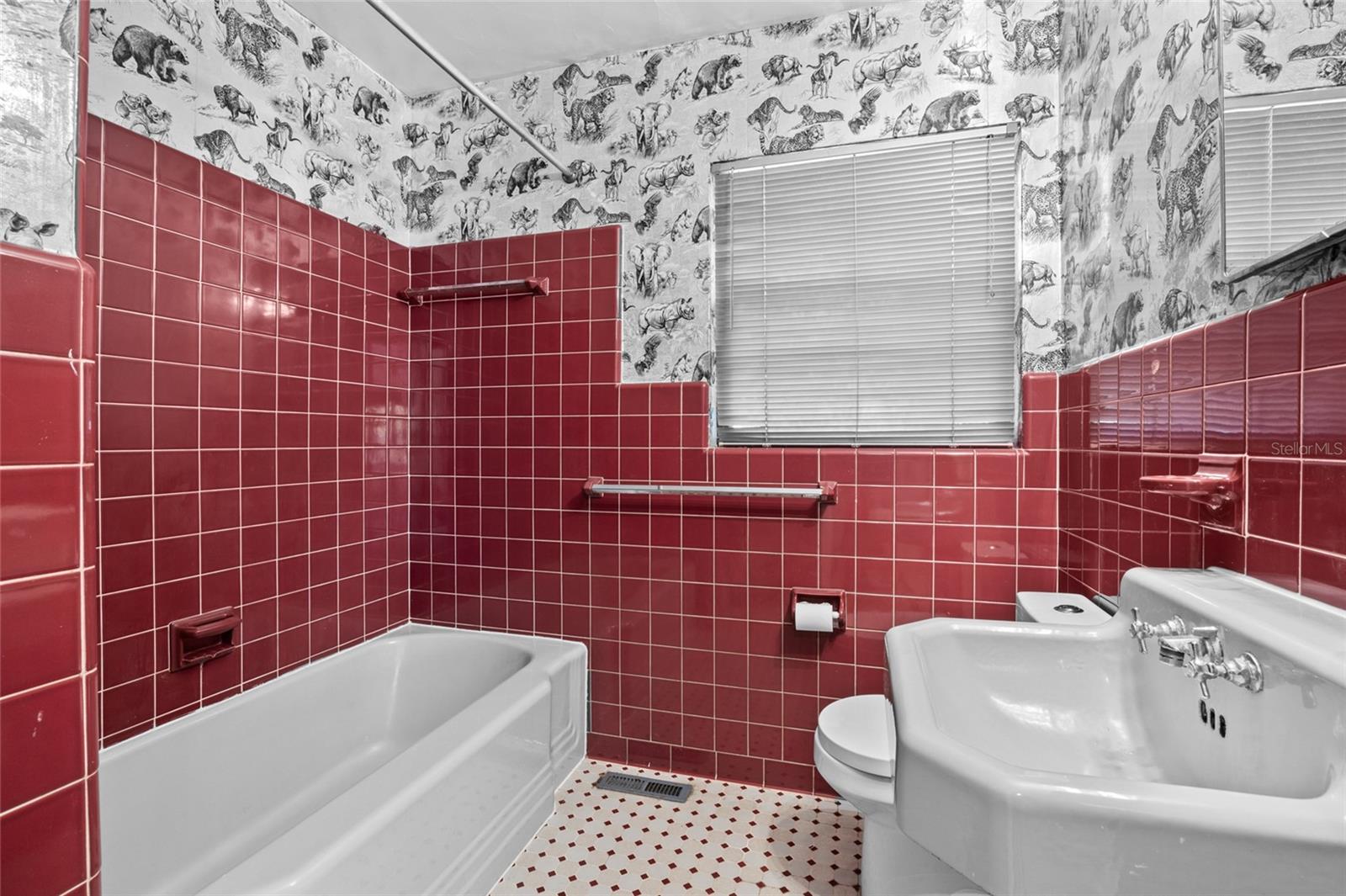 Image 18 of 27 For 2225 6th Terrace