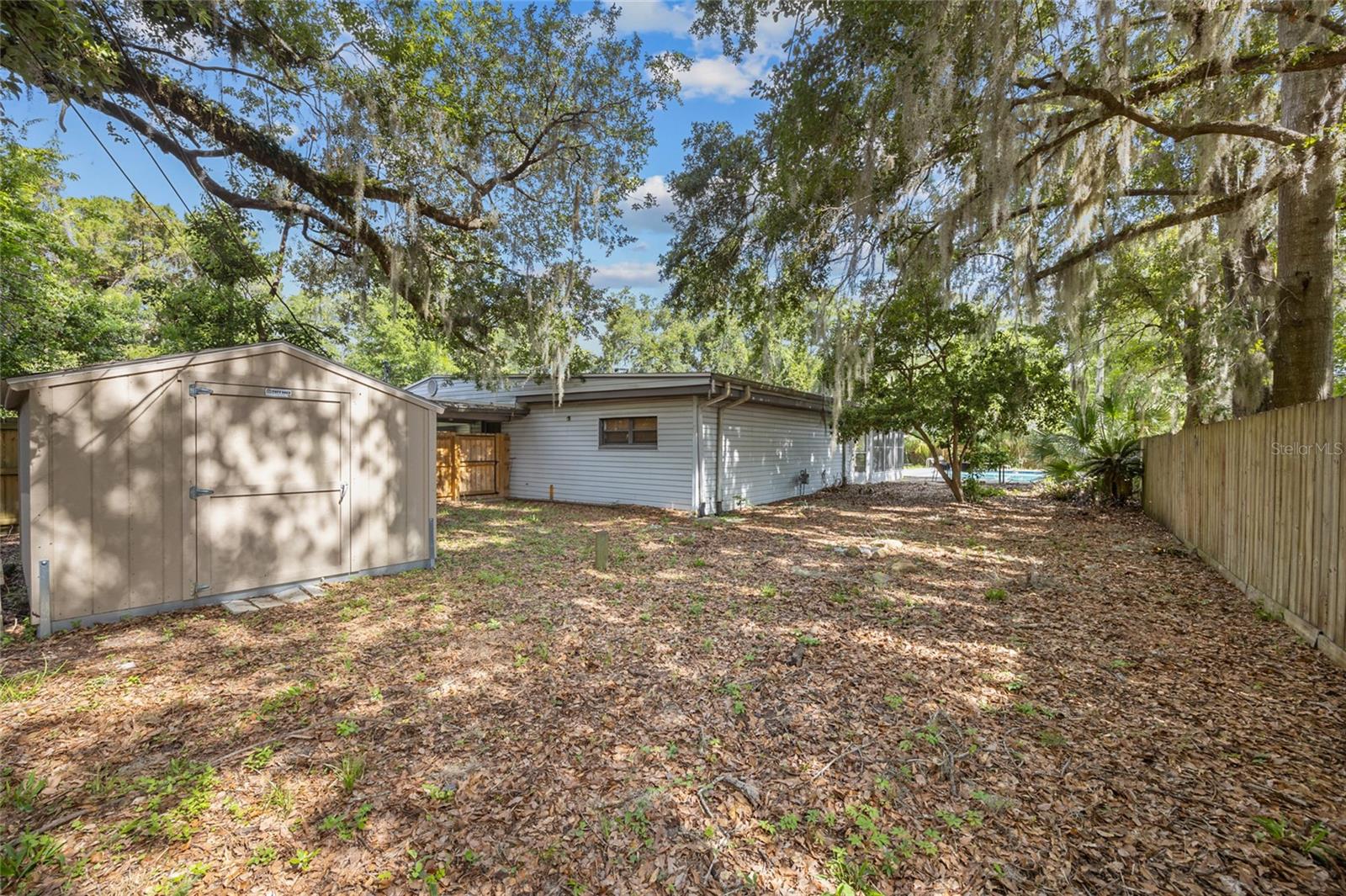 Image 23 of 27 For 2225 6th Terrace
