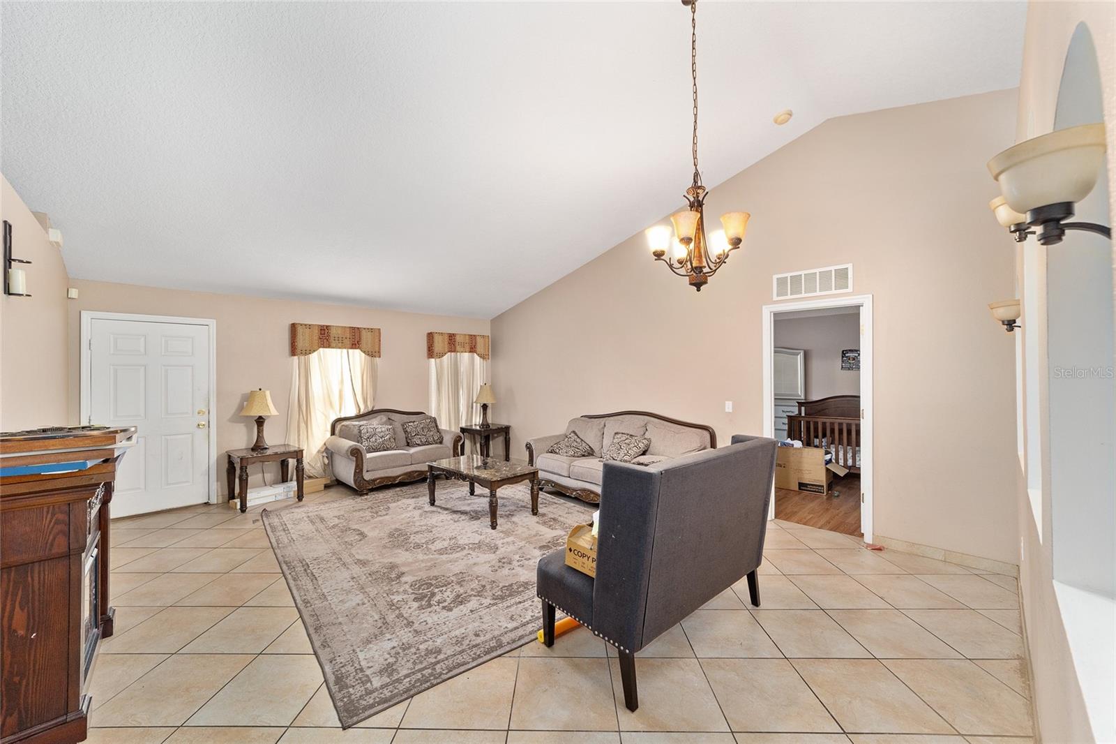 Image 3 of 15 For 522 Marion Oaks Lane