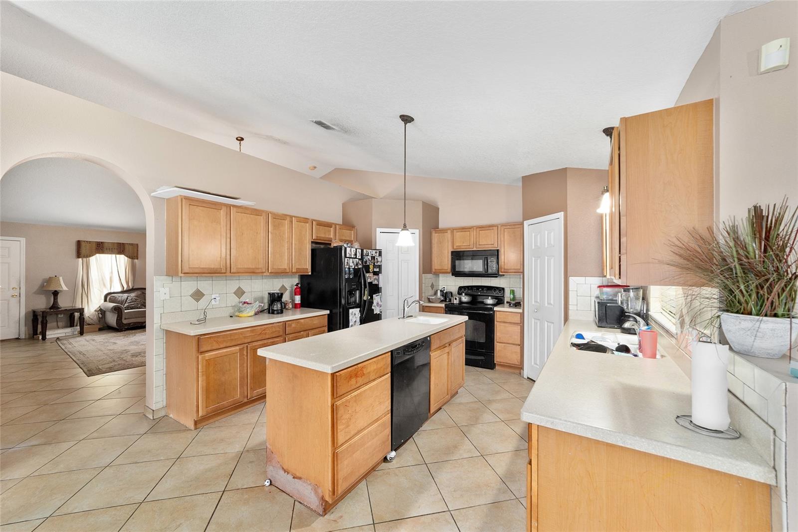 Image 5 of 15 For 522 Marion Oaks Lane