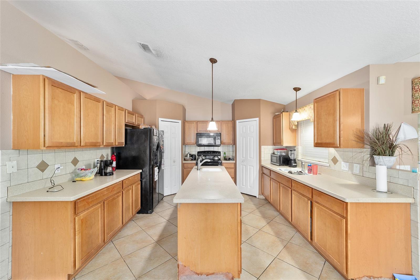 Image 6 of 15 For 522 Marion Oaks Lane