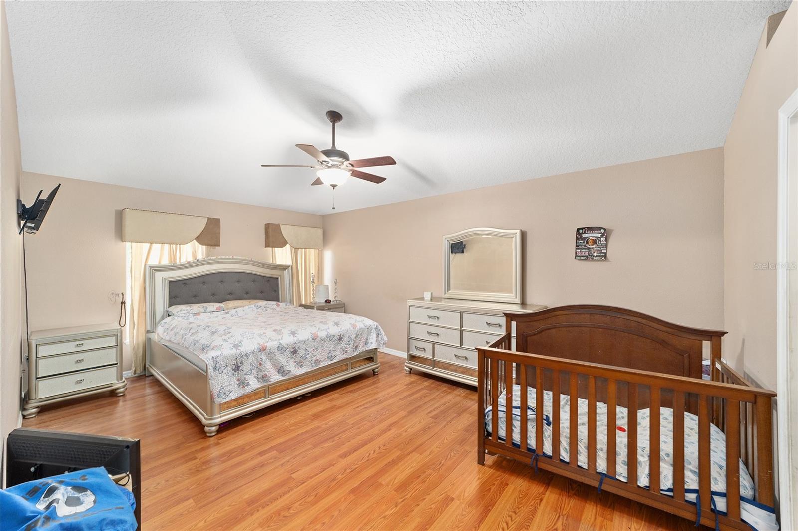 Image 7 of 15 For 522 Marion Oaks Lane