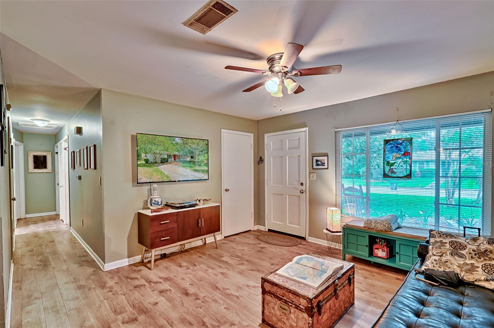 Image 4 of 30 For 4611 30th Terrace