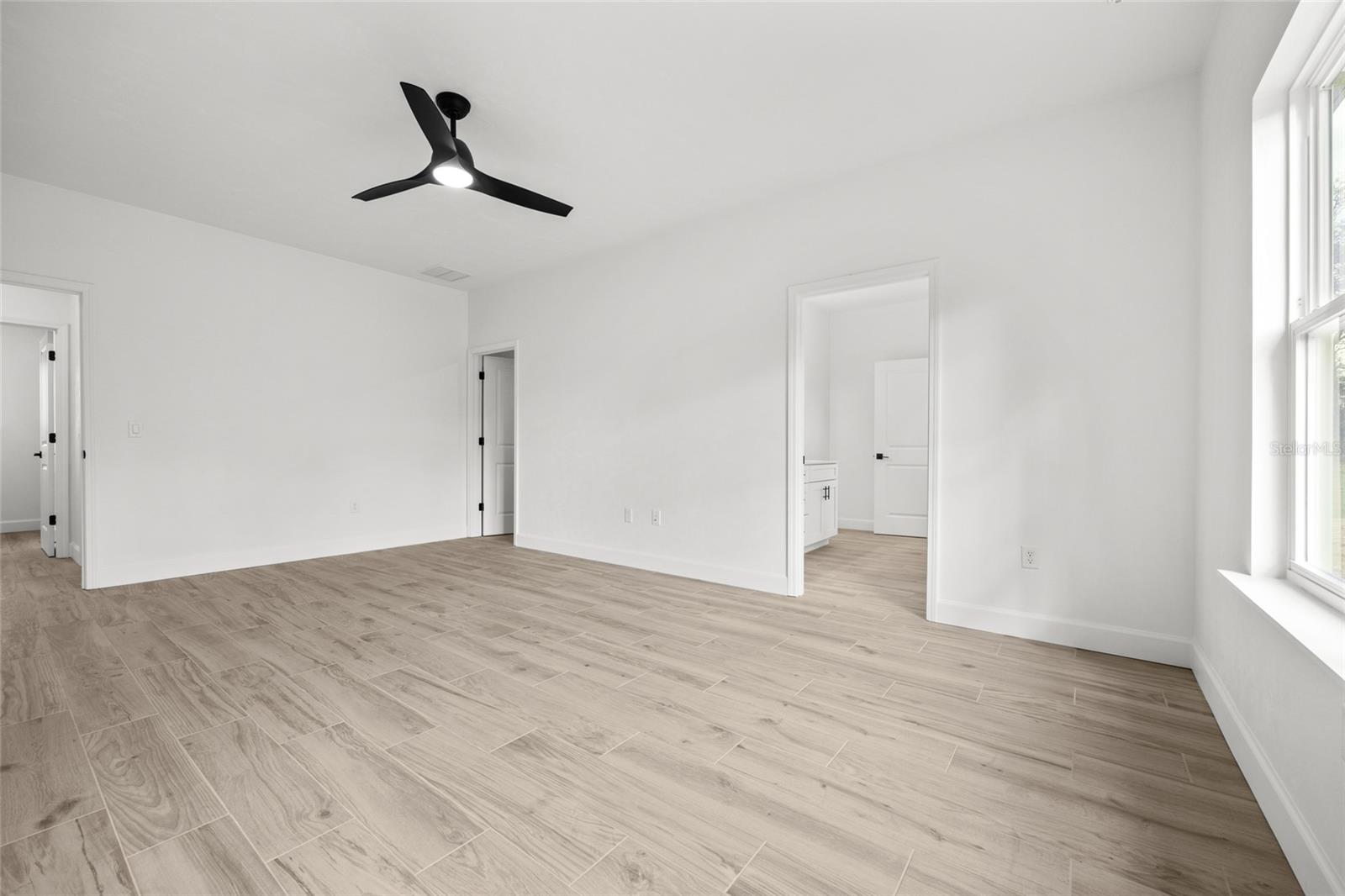 Image 11 of 26 For 15204 5th Avenue