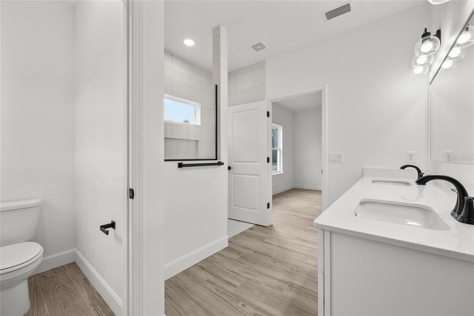 Image 13 of 26 For 15204 5th Avenue