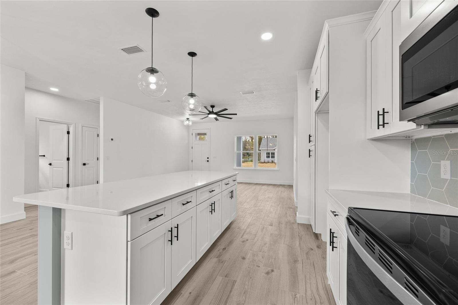 Image 21 of 26 For 15204 5th Avenue