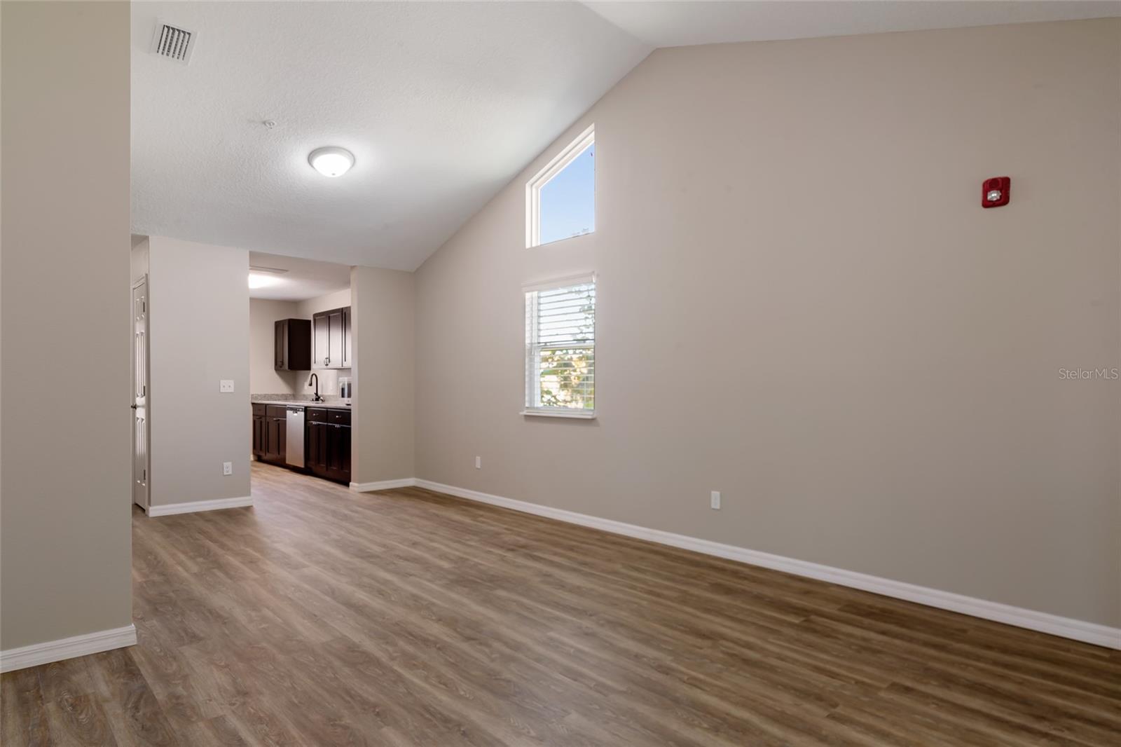 Image 6 of 16 For 6519 Newberry Road 409