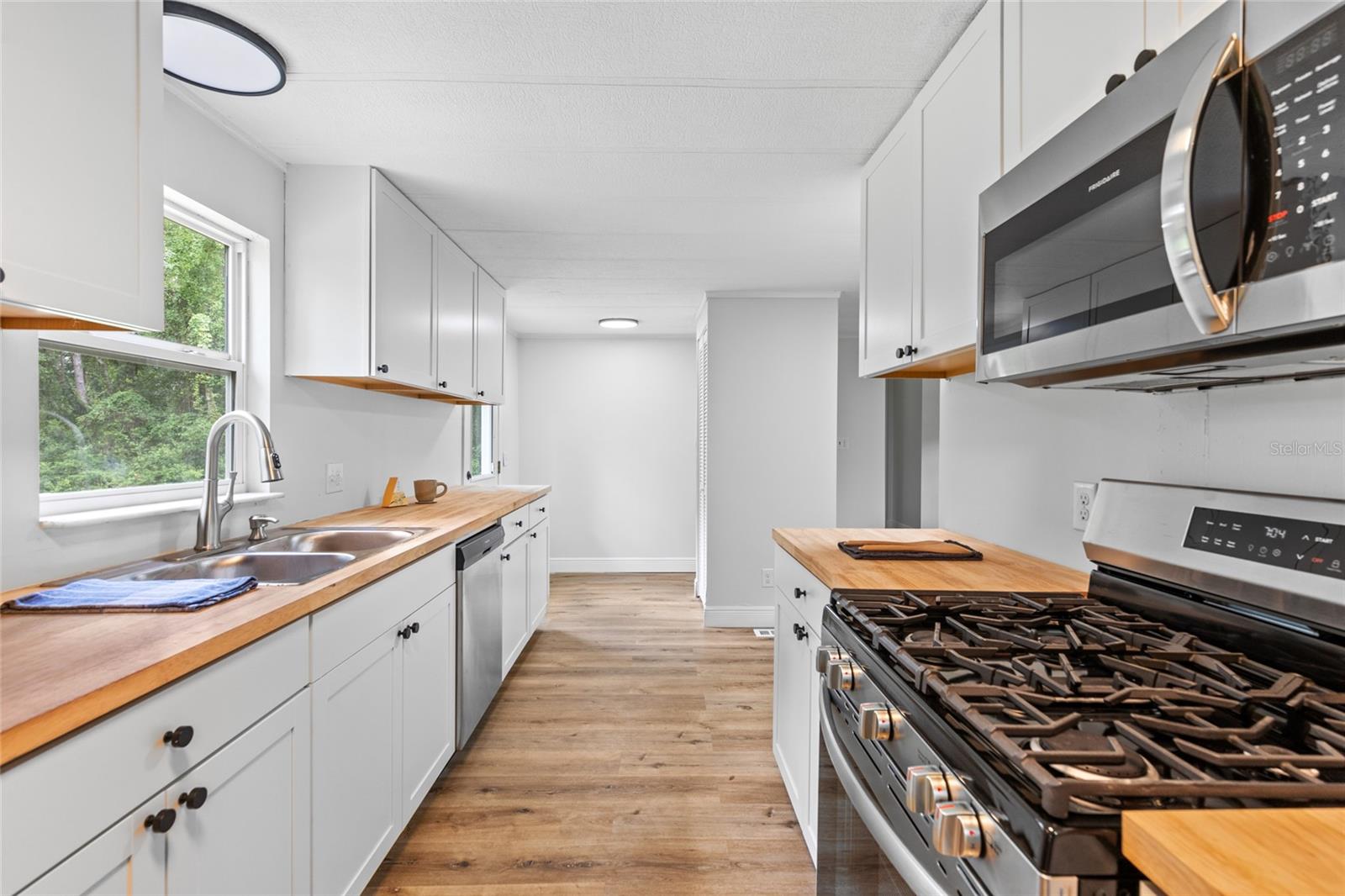 Image 11 of 41 For 14109 180th Street