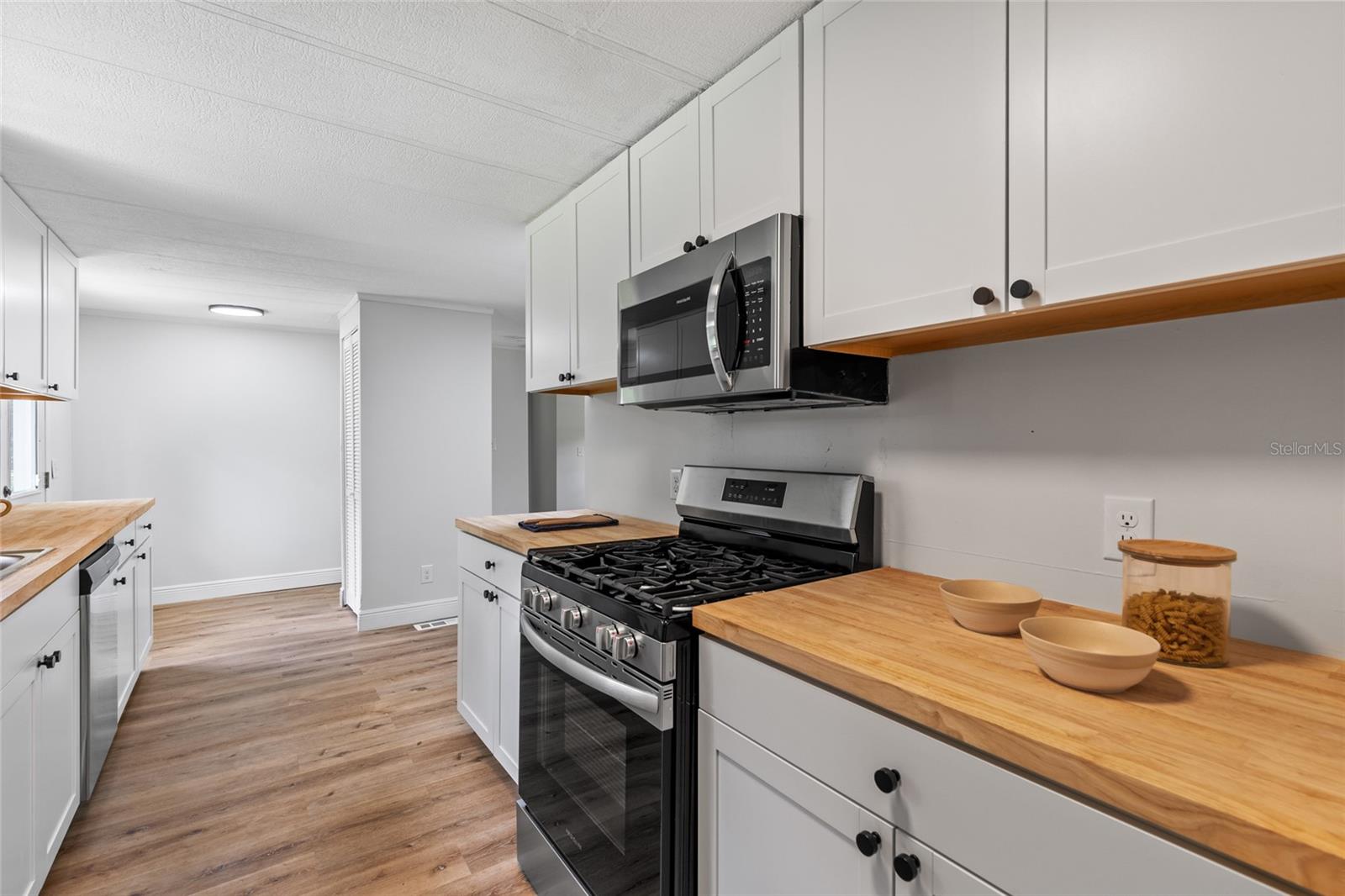 Image 12 of 41 For 14109 180th Street