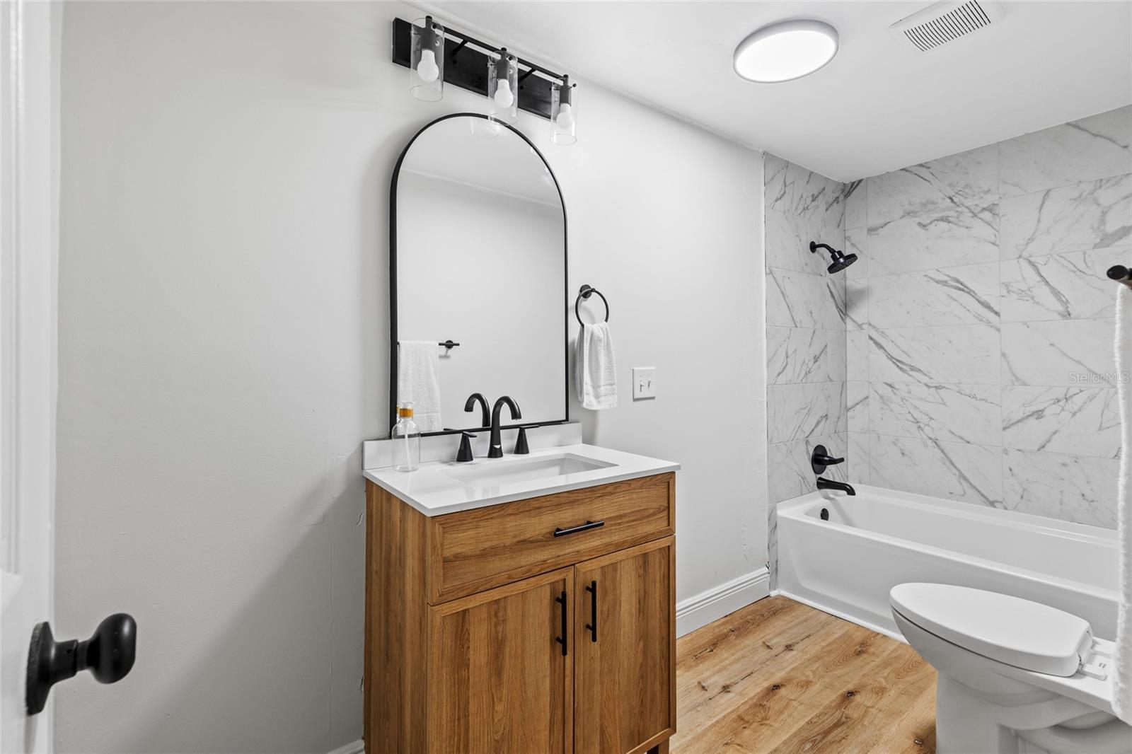 Image 20 of 41 For 14109 180th Street