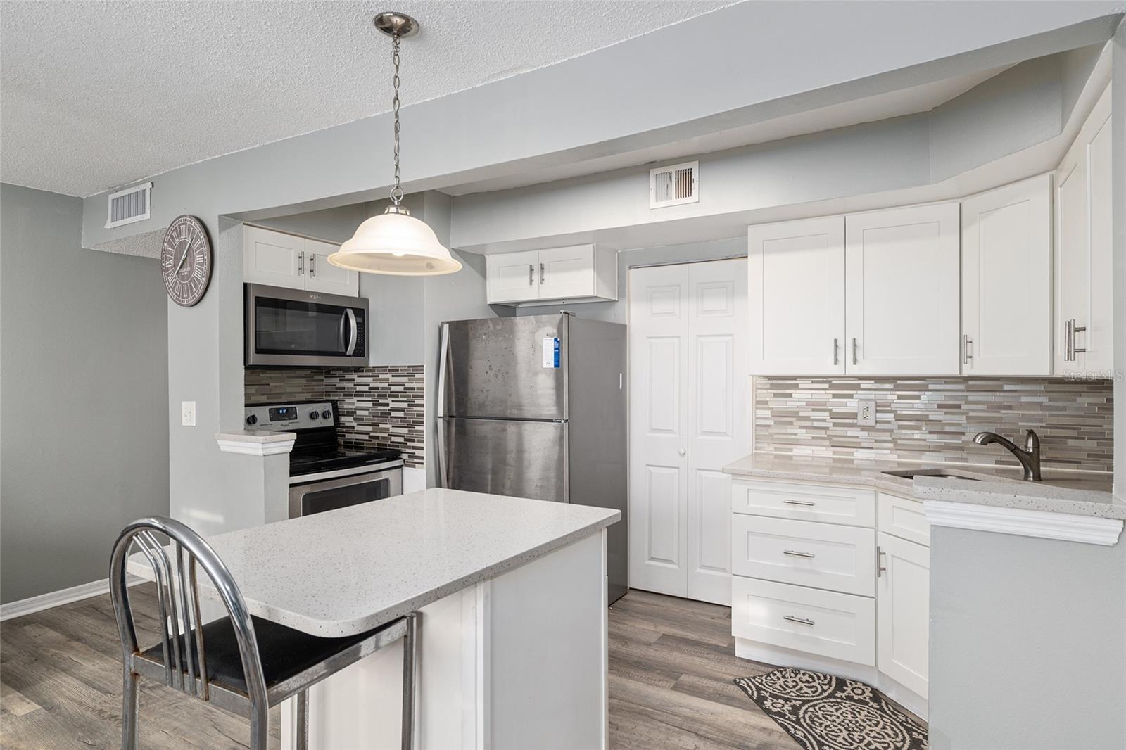 Image 7 of 25 For 2601 Archer Road G 128