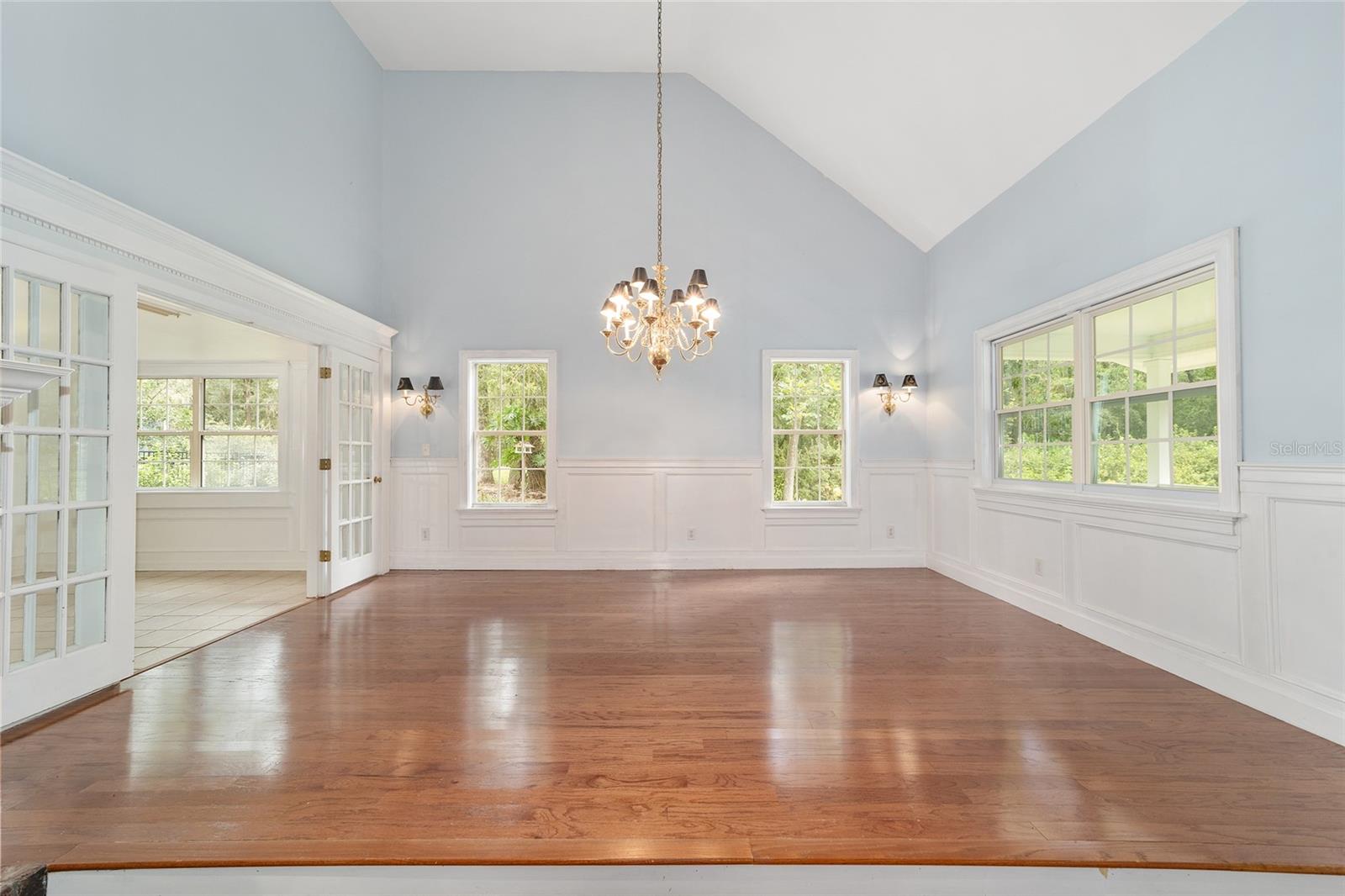 Image 12 of 46 For 928 98th Street