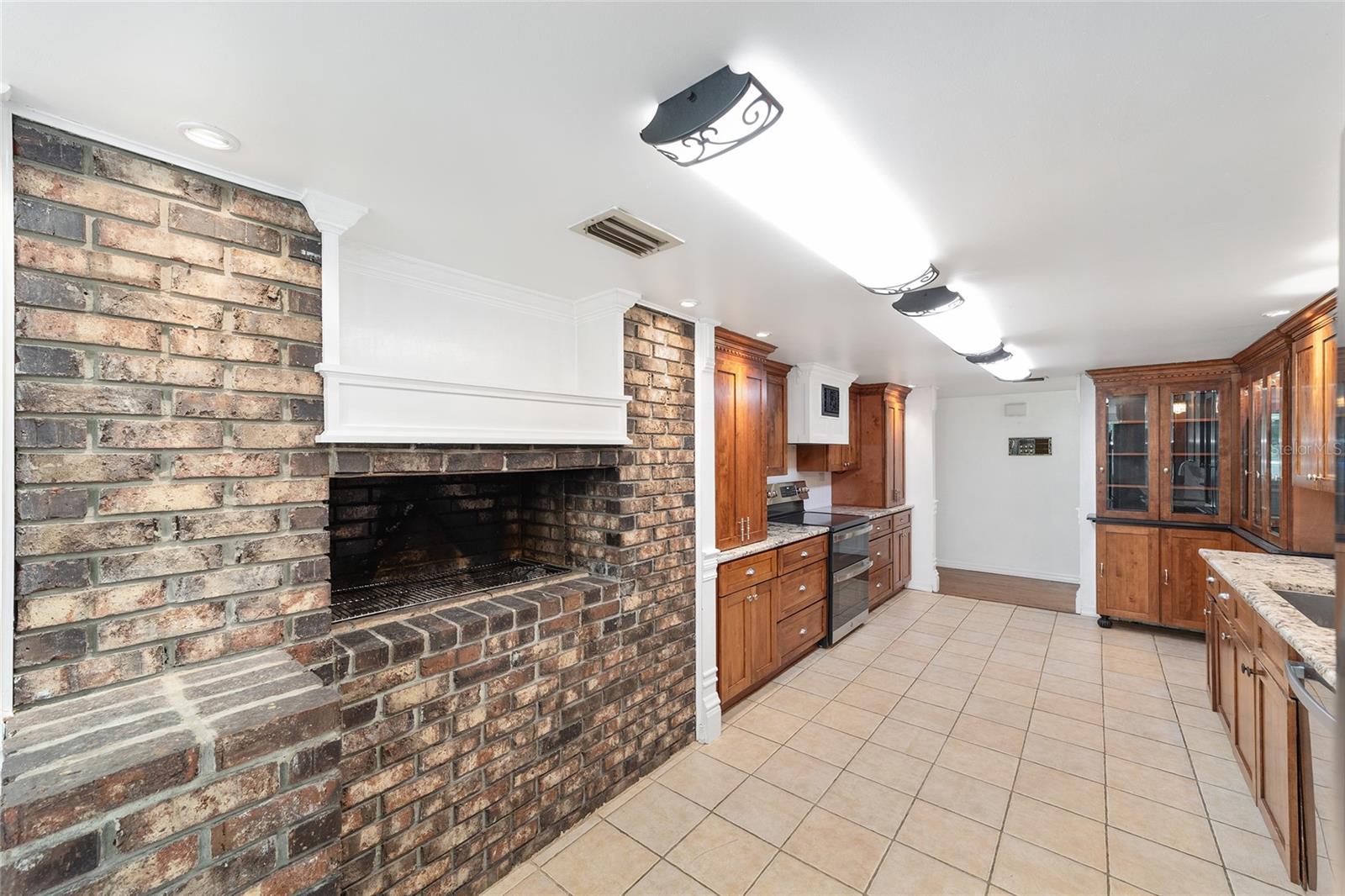 Image 15 of 46 For 928 98th Street