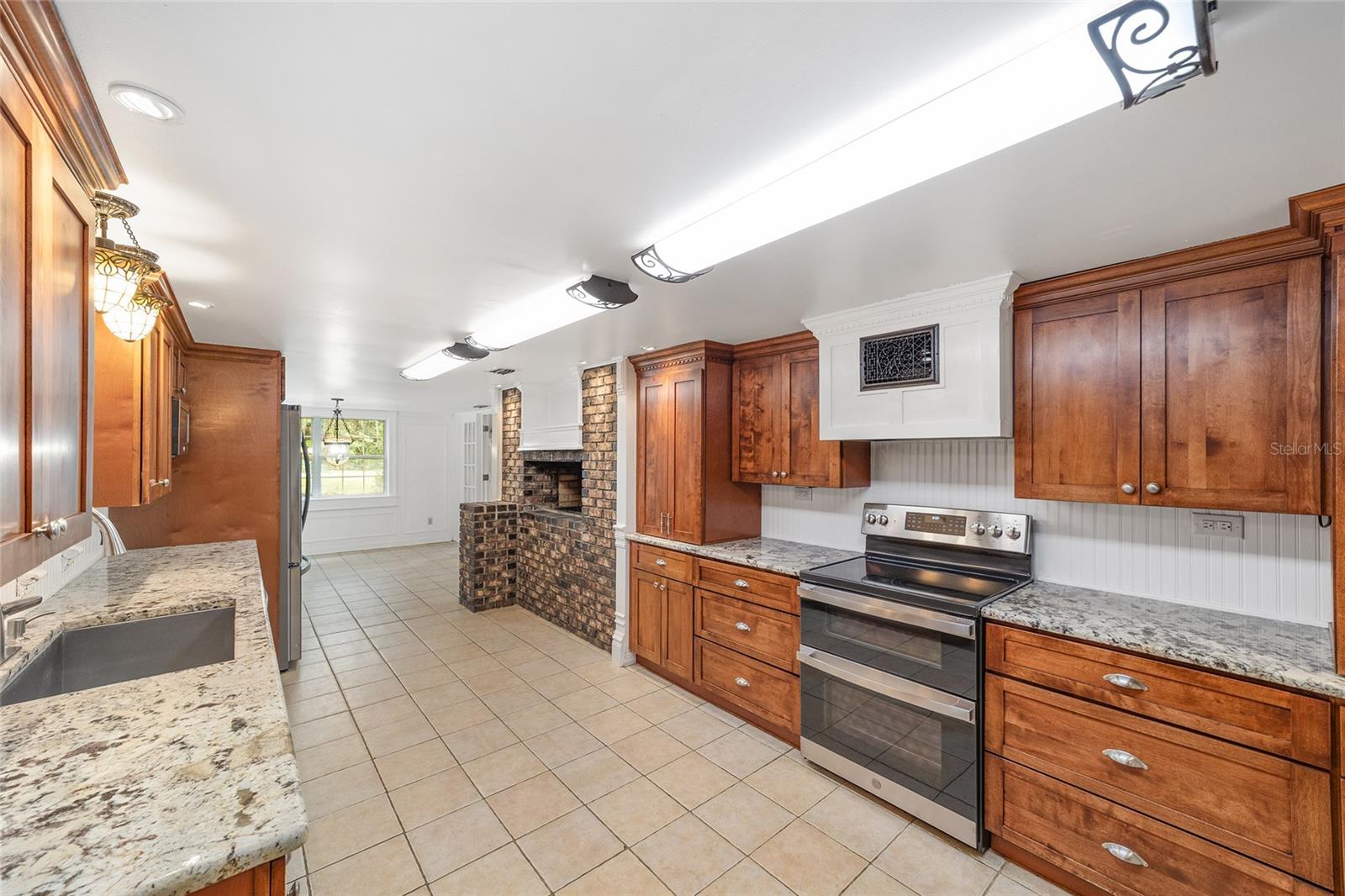 Image 17 of 46 For 928 98th Street