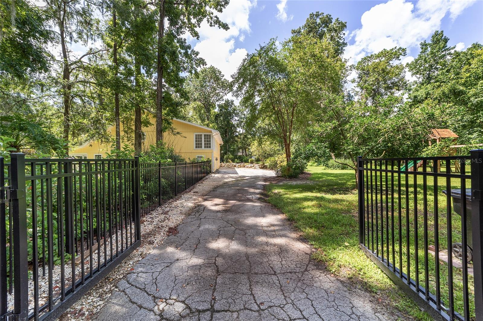 Image 42 of 46 For 928 98th Street