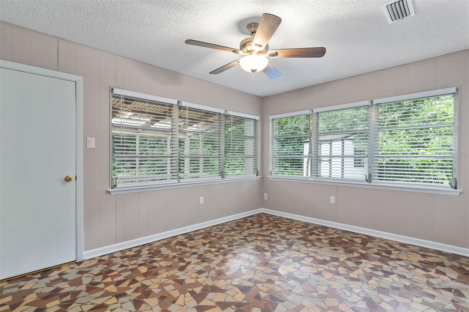 Image 18 of 27 For 4721 47th Way