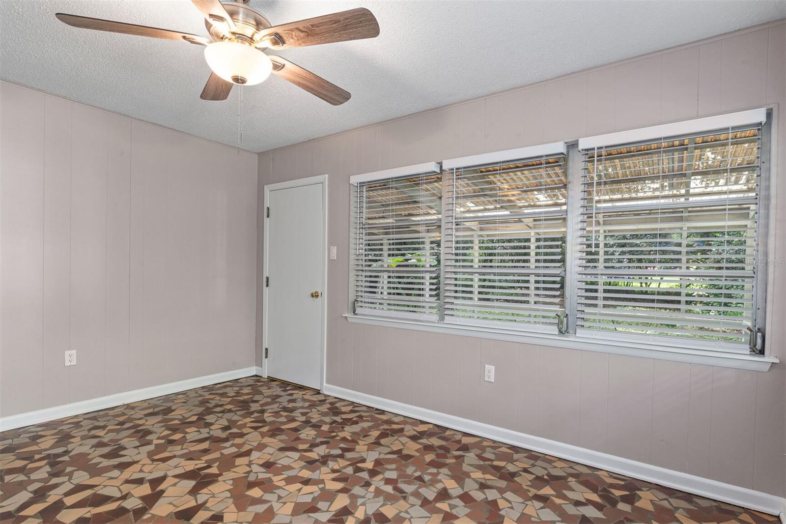 Image 19 of 27 For 4721 47th Way